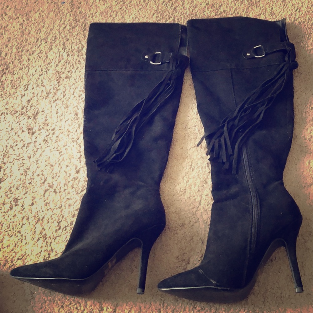 Black suede boots